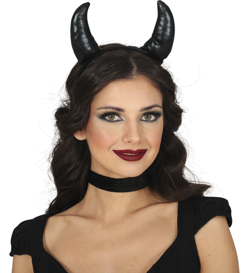 Černé démonické rohy