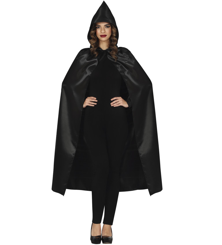 Černý plášť s kapucí